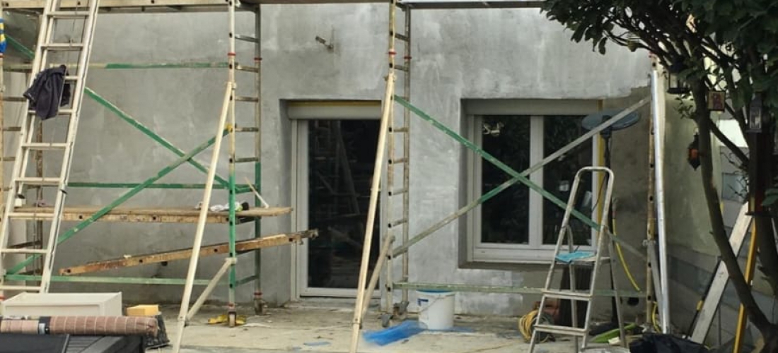 L’isolation minérale d’une façade d’une maison de ville à Genève